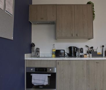 Bond Street, Bristol - Photo 6