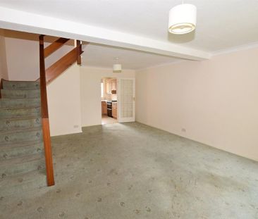 2 bedroom terraced house to rent - Photo 2