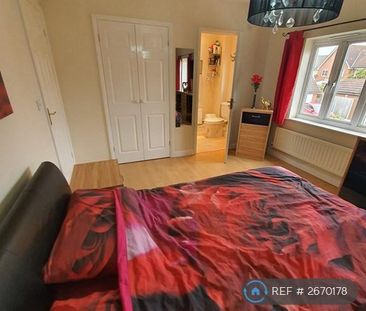 3 bedroom terraced house to rent - Photo 2