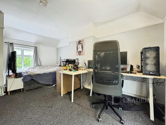 7 bedroom semi-detached house to rent - Photo 1