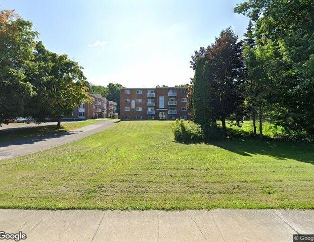 1 CH - 1 SDB - Granby - $1,200 /mo - Photo 1