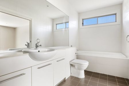 90G Delmar Parade, Dee Why NSW 2099 - House For Rent | Domain - Photo 4