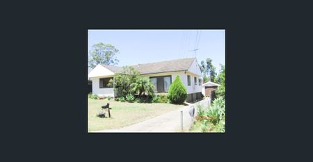 Large home with garage. Close to all amenities! - Photo 5