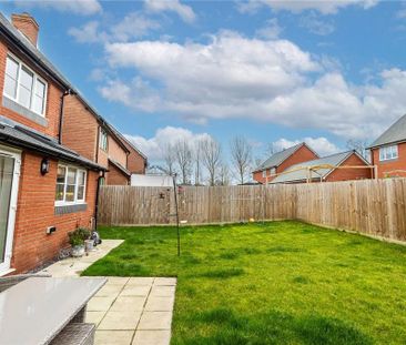 4 bedroom detached house to rent - Photo 1