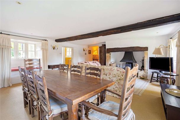 Charming three bedroom cottage - Photo 1