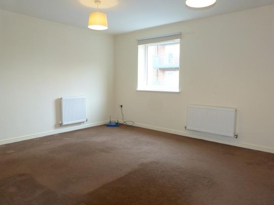 1 bedroom ground floor flat to rent - Photo 1