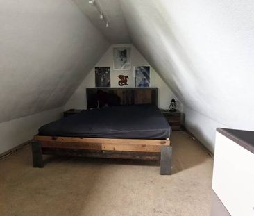 Gemütliche Dachwohnung - Photo 2