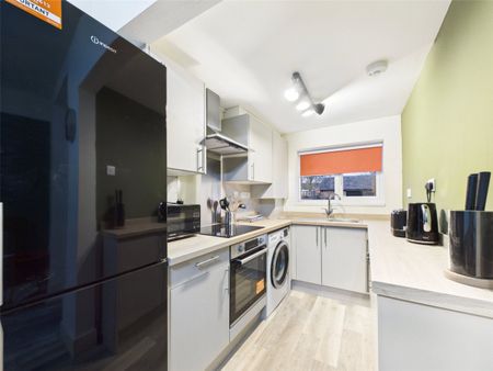 Lower Regent Street, Beeston, Nottingham, NG9 - Photo 3