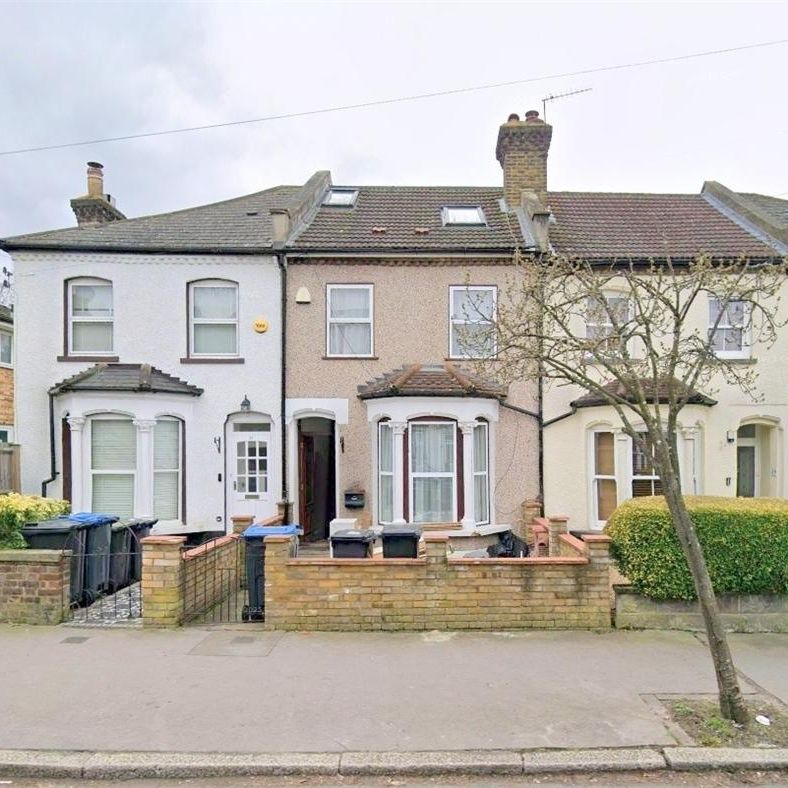 6 bedroom end of terrace house to rent - Photo 1