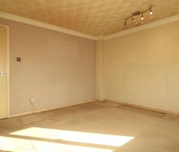 Grenwich Court, Parkside, Waltham Cross, EN8 - Photo 3