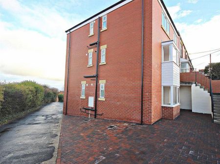 2 bedroom apartment to rent - Photo 4