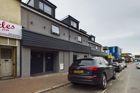 1 bedroom Flat To Let - Photo 4