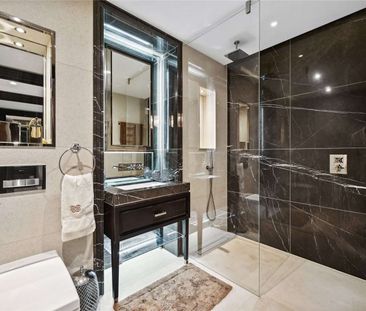 A beautiful three bedroom apartment finished to an impeccable standard. - Photo 1