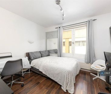 4 bedroom terraced house to rent - Photo 6
