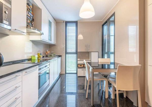 2 Bedroom Apartment with a view, Alto de Algés, Oeiras