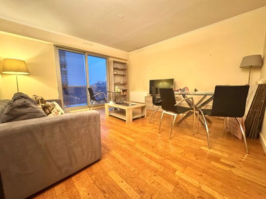 Location Appartement 2 pièces 46m² PARIS 15ème - Photo 1