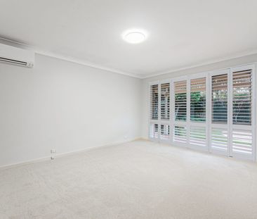 Charming Single Level Family Home - Photo 3