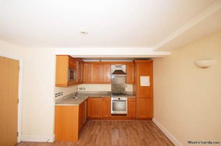 2 bedroom property to rent in London - Photo 3