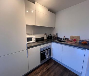 1 bedroom flat to rent - Photo 6