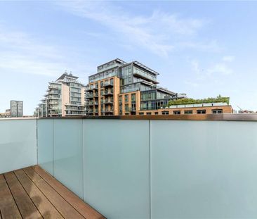 Immaculate two-bedroom apartment with a private balcony. - Photo 4