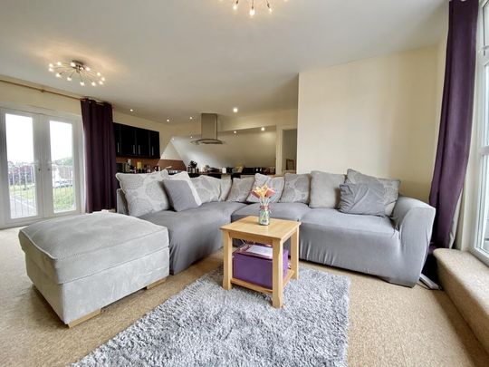 2 bedroom flat to rent - Photo 1