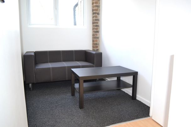 3 Bed Flat, Hoskins Close, E16 - Photo 1