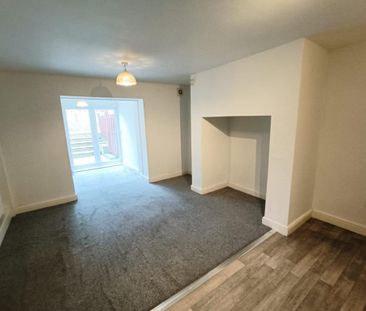 3 bedroom flat to rent - Photo 6