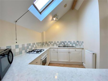 2 bedroom terraced house to rent - Photo 4