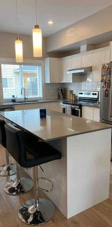 3bed/2bath Townhome - Photo 1