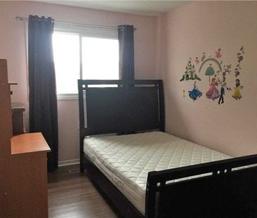 For Lease - 940 Hampstead Court Unit# main level, Mississauga, Ontario - Photo 3