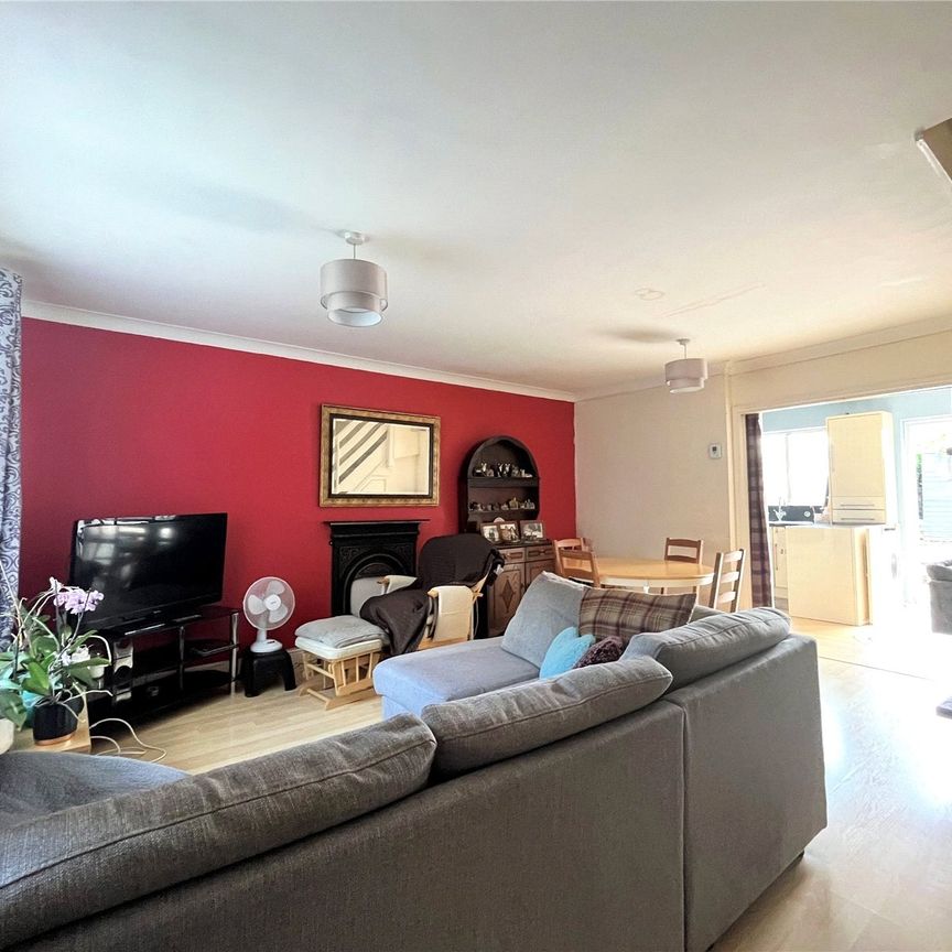 Falcon Close, Dartford, DA1 5SA - Photo 1