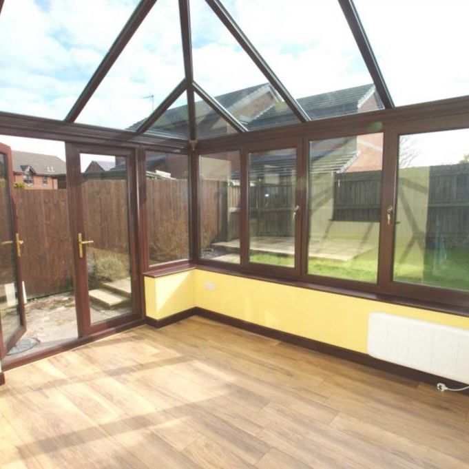 3 bedroom end of terrace house to rent - Photo 1