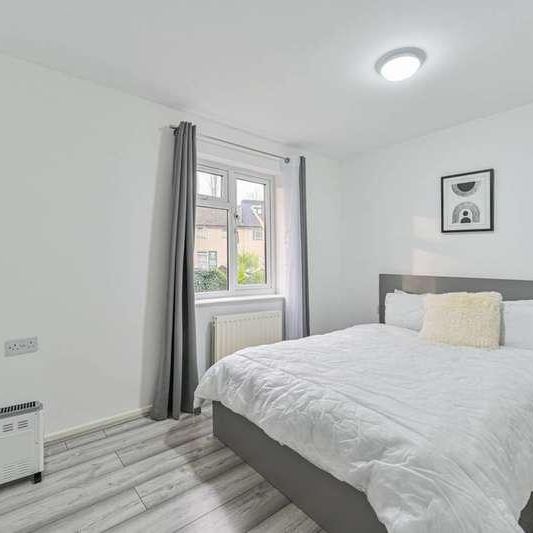 Nash Road, Brockley, SE4 - Photo 1