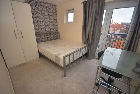 Mallow Street, Hulme, Manchester, M15 - Photo 4