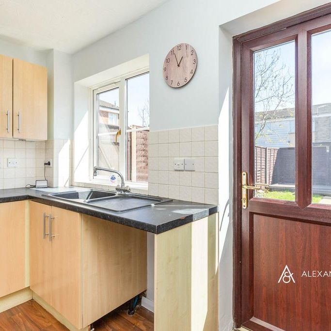 2 bedroom terraced house to rent - Photo 1