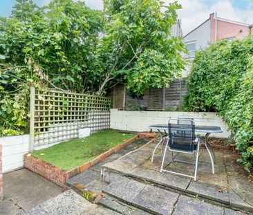 2 bedroom terraced house to rent - Photo 3