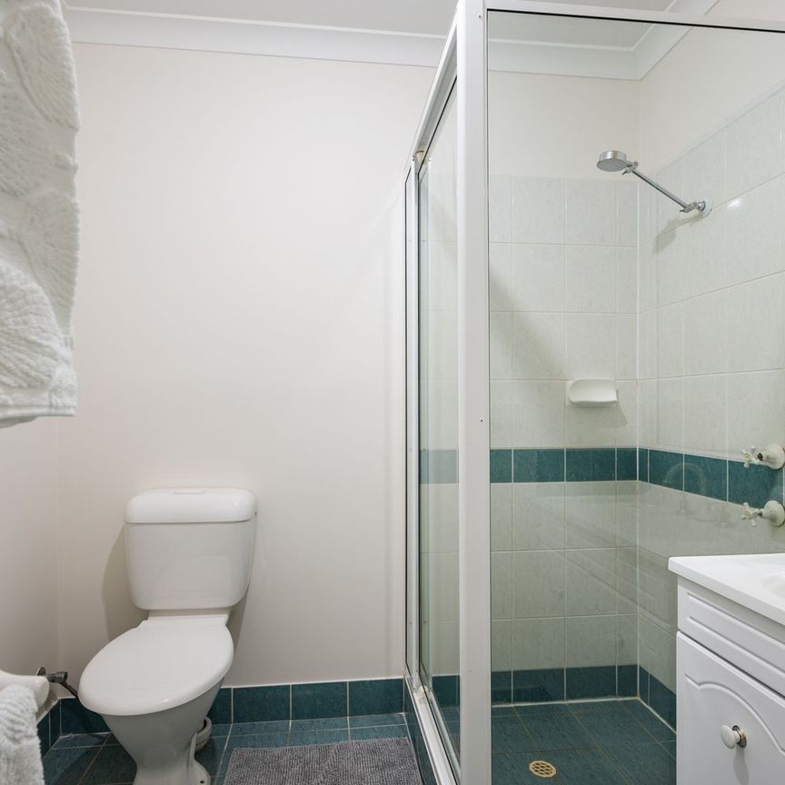 FULLY FURNISHED UNIT IN SECURE COMPLEX - Photo 1