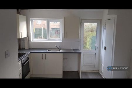 3 bedroom terraced house to rent - Photo 2