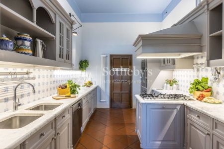 Single Family Home - Photo 5