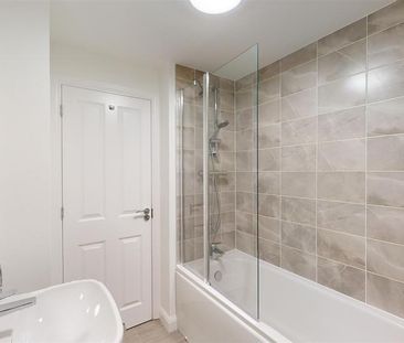 3 bedroom semi-detached house to rent - Photo 6