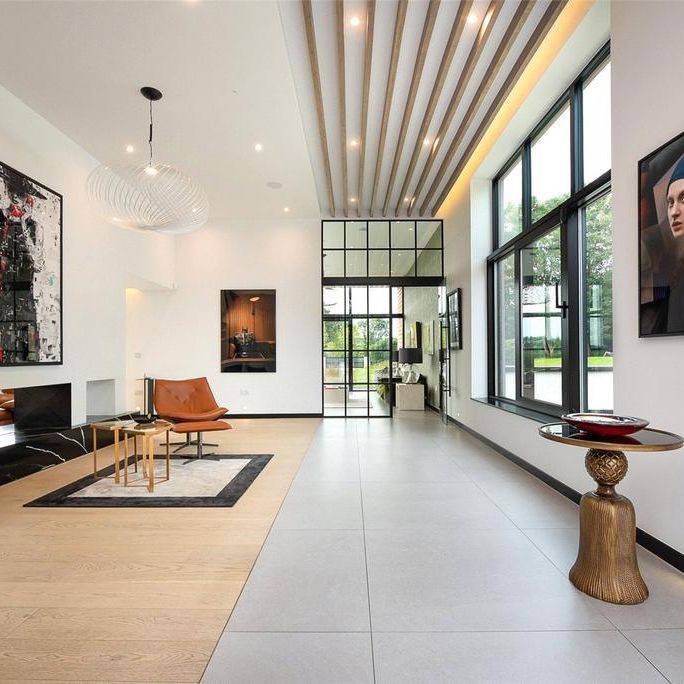 5 bedroom detached house to rent - Photo 1