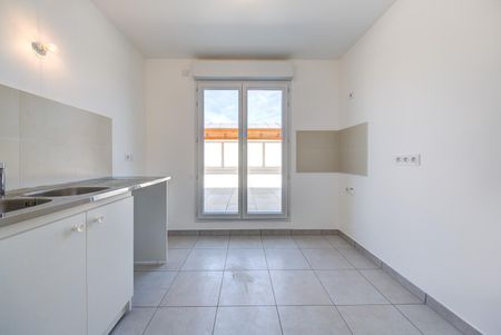 location Appartement T5 DE 97.2m² À VILLIERS SUR MARNE - Photo 5