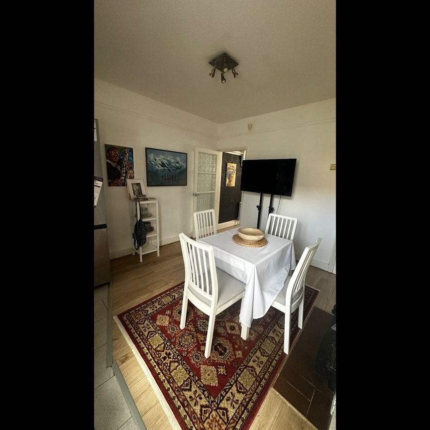 1 Bed Terraced House, Norton Road, RG1 - Photo 1