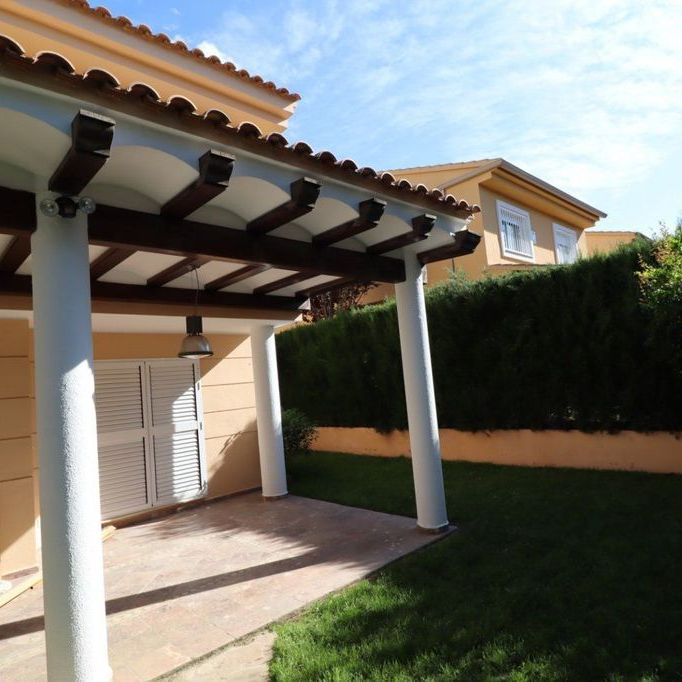 5 room luxury Semidetached House for rent in Godella, Spain - Foto 1