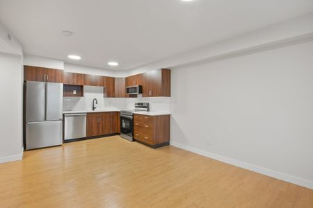 Lovely 1 Bedroom Apartments in the Heart of Red Deer! - Photo 5