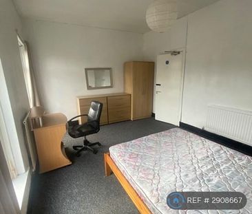 6 bedroom terraced house to rent - Photo 2