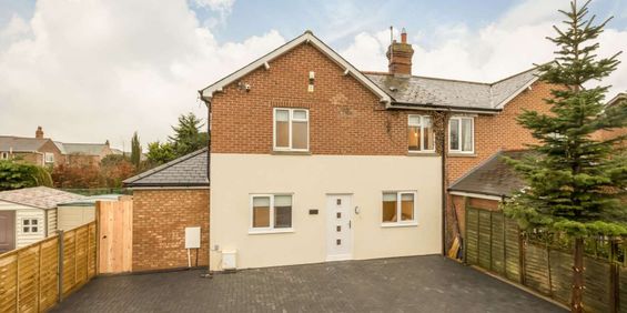 OX Living is proud to present this high-quality 6-bedroom co-living property, perfect for working professionals looking for stylish, stress-free living. Room 1 - Photo 3