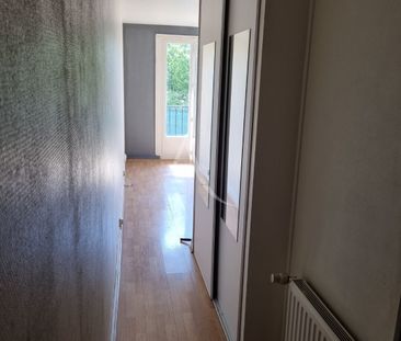 Location Appartement 1 pièce 29m² - Photo 3