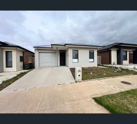 92 Spearmint Boulevard, Manor Lakes, Vic 3024 - Photo 5