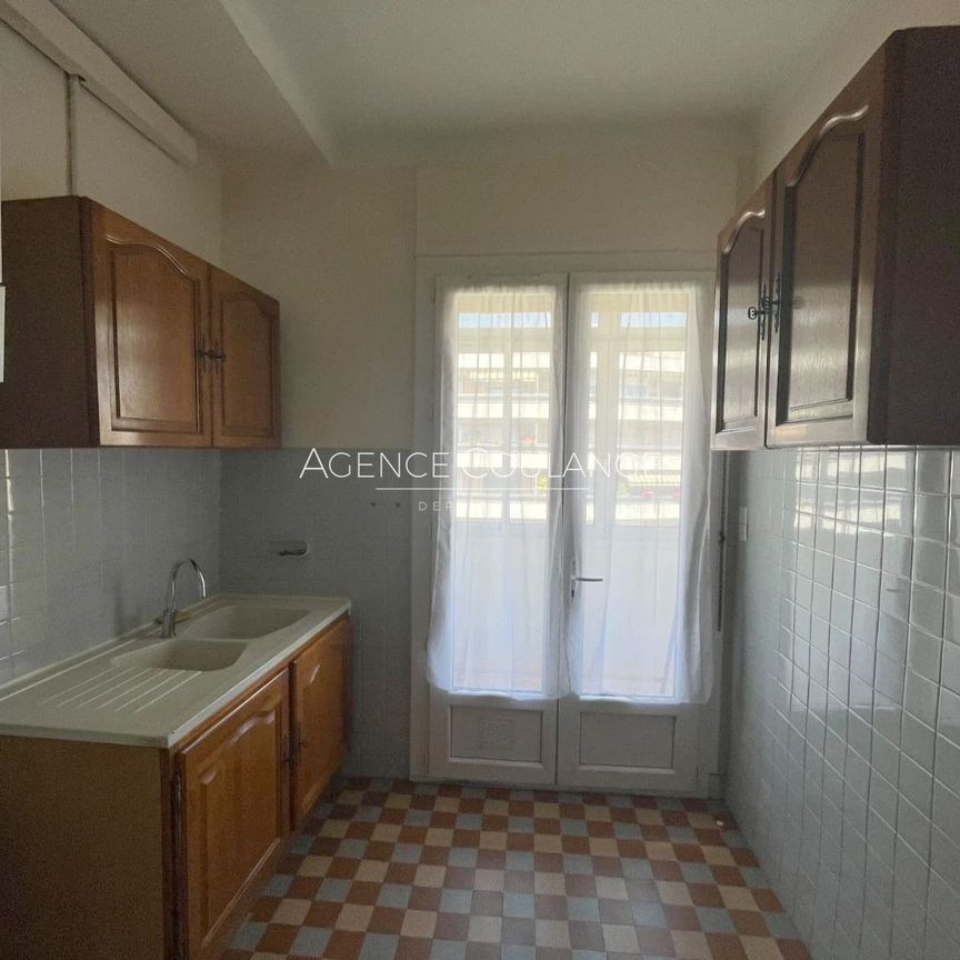 Location Appartement 2 pièces 45m² MARSEILLE 5ème - Photo 1